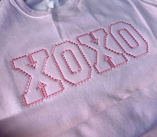 XOXO heart embroided letters with side bow